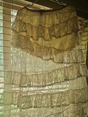 Forever 21 Cream Lace Maxi Skirt